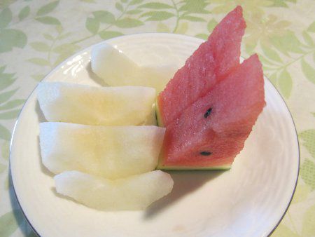 �K���ƃX�C�J�̃J�b�g