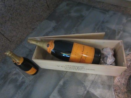�u��-�V�����p���r