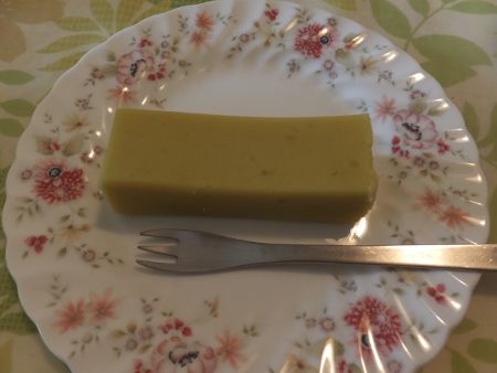 ��r�