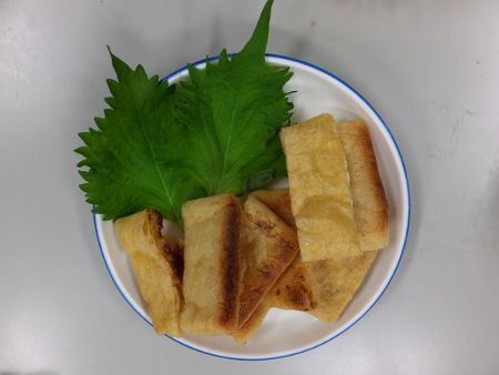 ���g��