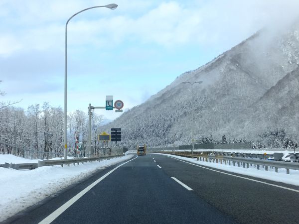 �g���l���o���t��