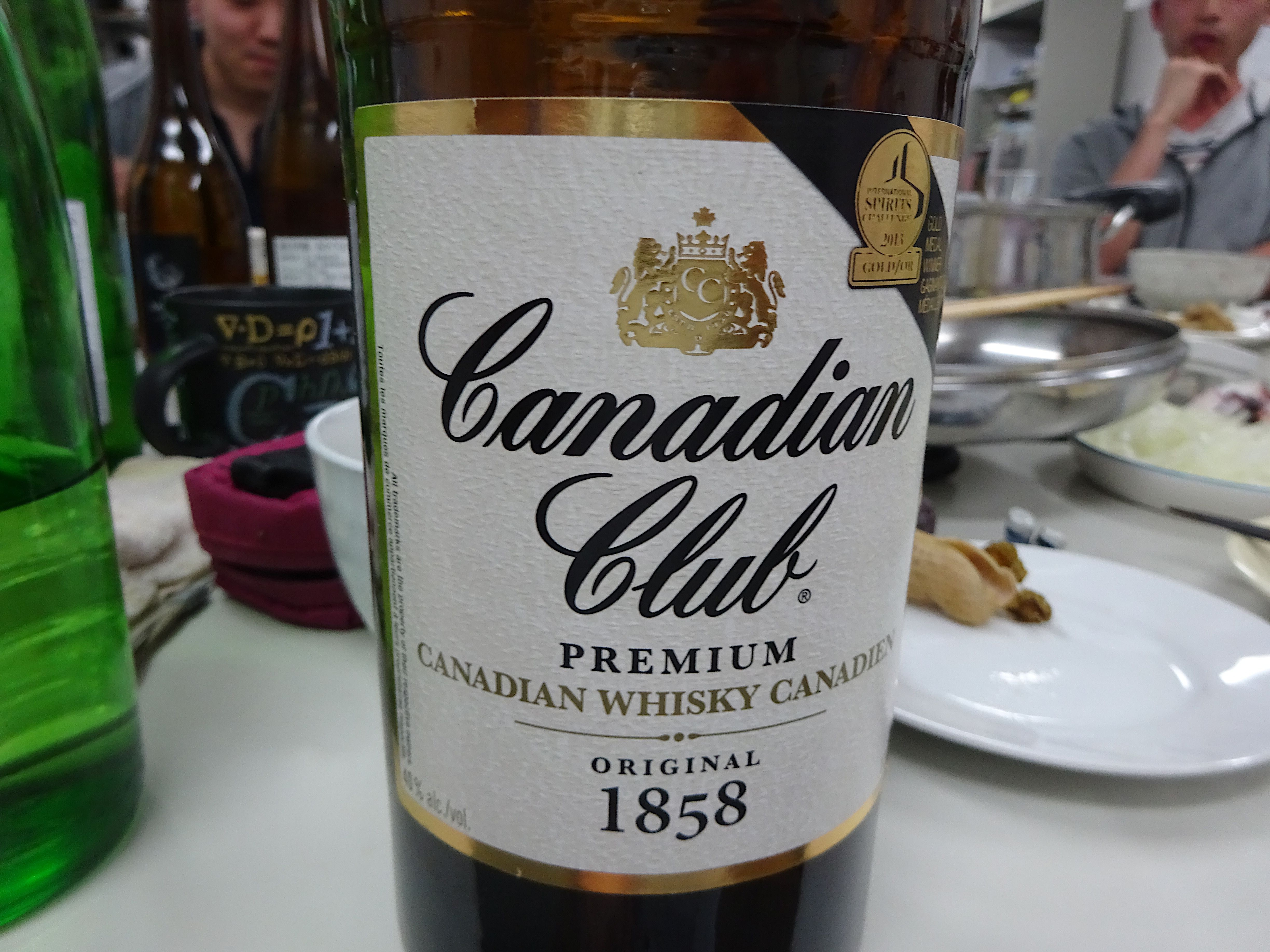 �J�i�f�B�A���E�E�B�X�L�[�icanadean whisky�j