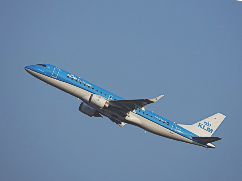 KLM�q��@